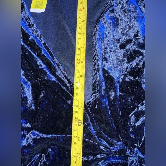 Nwt Inner Beauty Women's deep blue Crushed Velvet Surplice Front Top sz M - Picture 15 of 15
